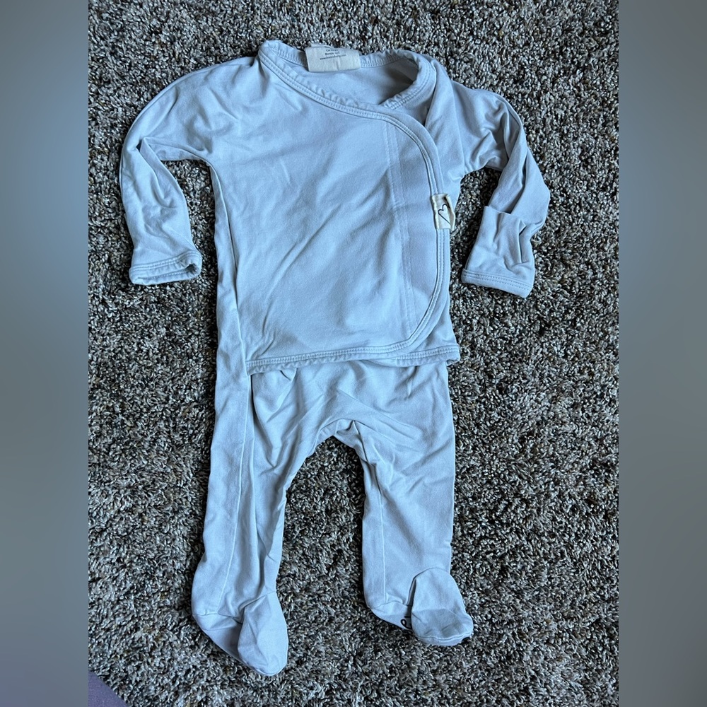 Bonsie Baby skin to skin babywear